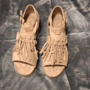 Pierre Dumas Wedges Size 8